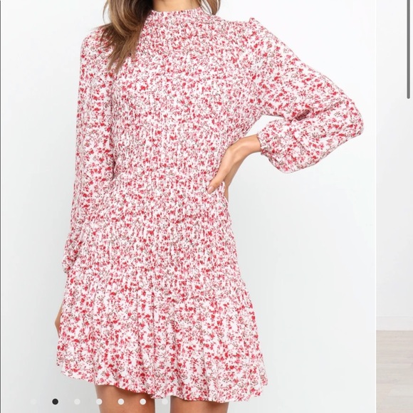 Princess Polly Dresses & Skirts - Floral Smocked Dress
